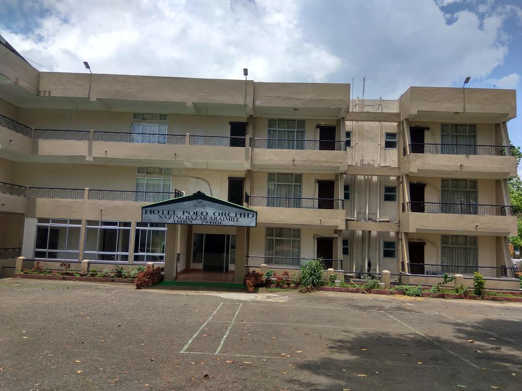 Polo Tura Hotel Exterior photo